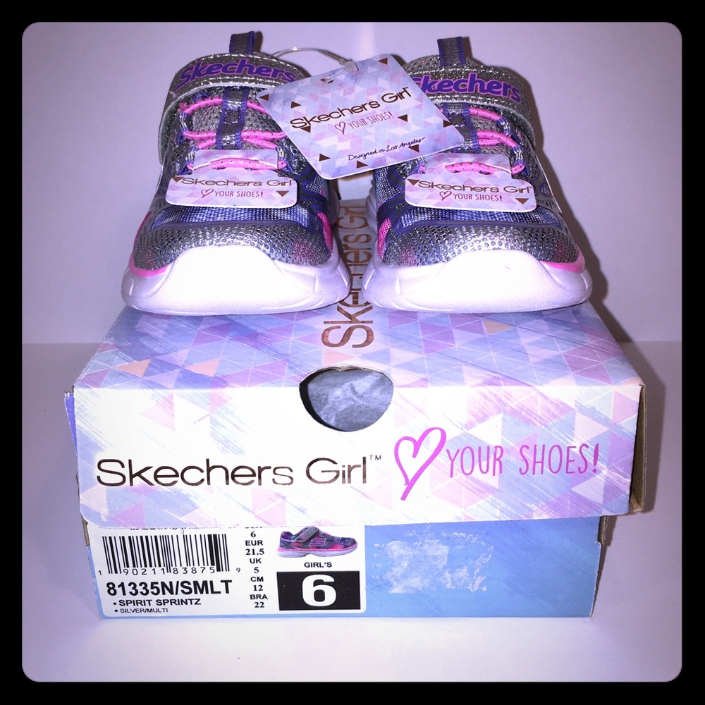 Skechers Girl Spirit Sprintz Size 6  new in box